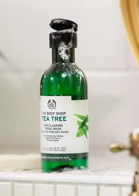 Tea tree open bottle