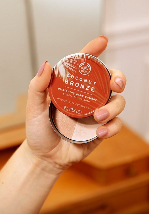 COCONUT BRONZE GLISTENING GLOW POWDER 7 9 G INRODPS616 product zoom