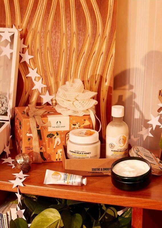 Mini Gift Soothe & Smooth Almond Milk &… The Body Shop South Africa